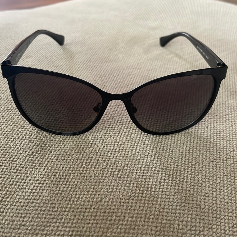 Ralph Lauren women’s polarized sunglasses previously owned